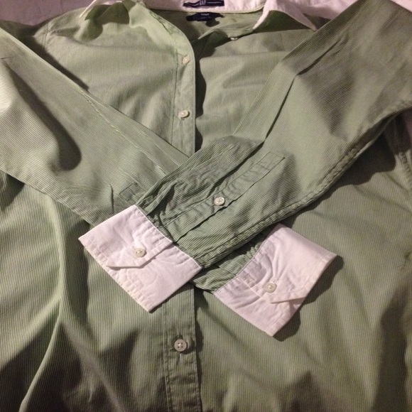 EUC GAP green pinstripe dress shirt size 6 - Picture 3 of 3