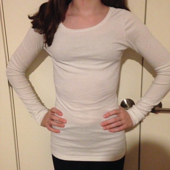 Long sleeve white shirt.