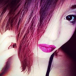 Meet your Posher, Talia