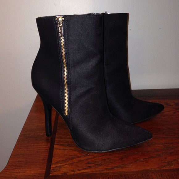 Jennifer Lopez Stiletto boots