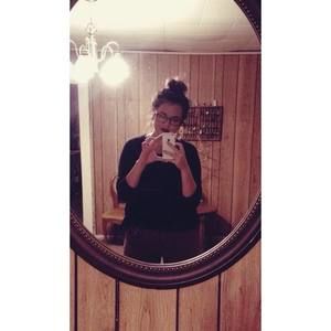 Meet your Posher, Alisha