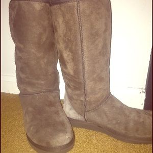 Chocolate brown UGG boots!