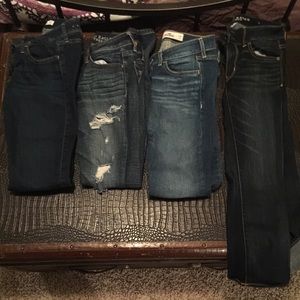 2 hollister jeans 2 American eagle