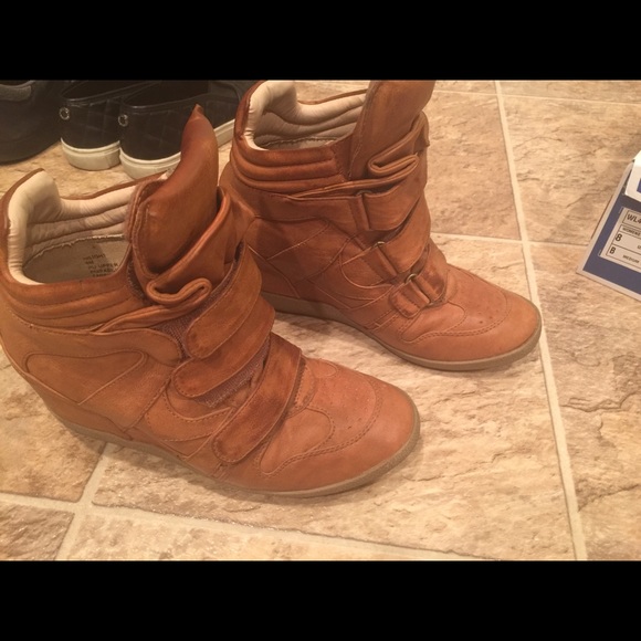 Steve madden wedge sneakers size 8