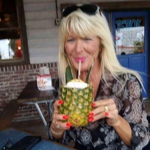 Meet your Posher, Sonja