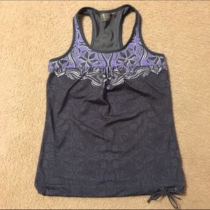 Athleta top