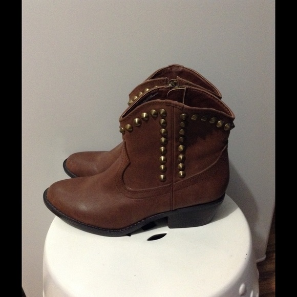 Mossimo Supply Co. Shoes - •NEW Ankle boots•