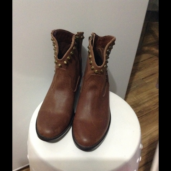 •NEW Ankle boots• - Picture 3 of 4