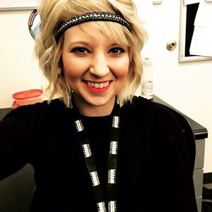 Meet your Posher, Laura