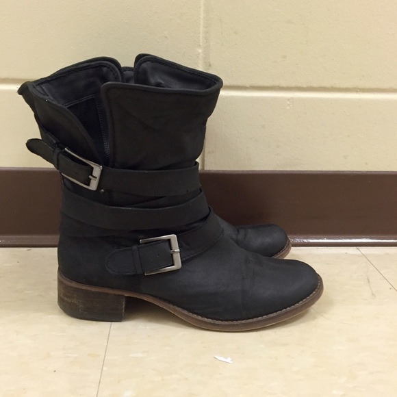 Steve Madden black leather boots