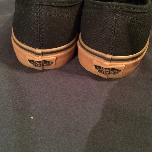 Vans - Picture 3 of 3