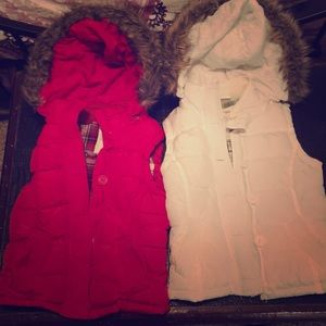 2 puffy Aeropostale vests