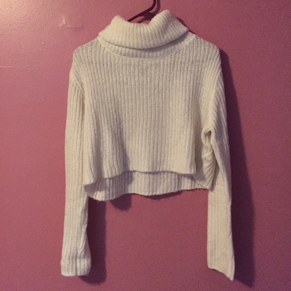 H&M cropped turtleneck