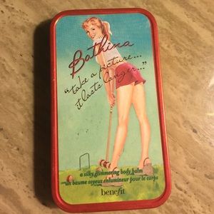 Benefit "Bathina" silky glimmering body balm