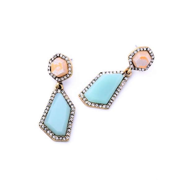 🎉HP🎉Sarah Earrings - Picture 2 of 3