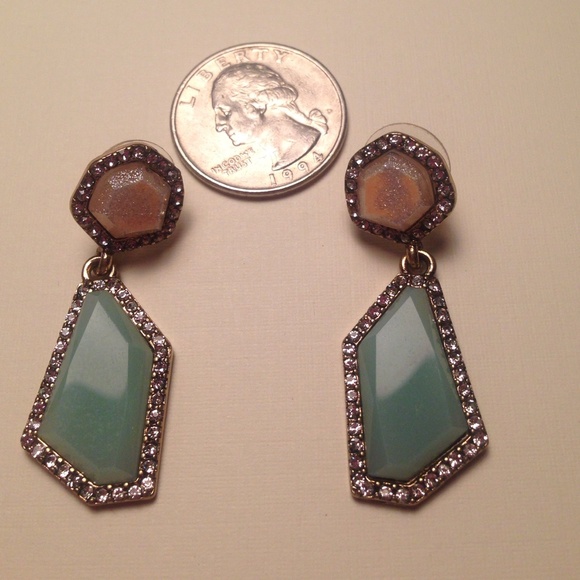 🎉HP🎉Sarah Earrings - Picture 3 of 3