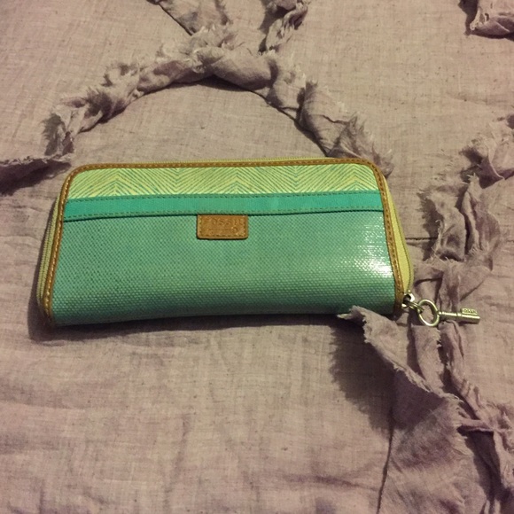 Fossil wallet