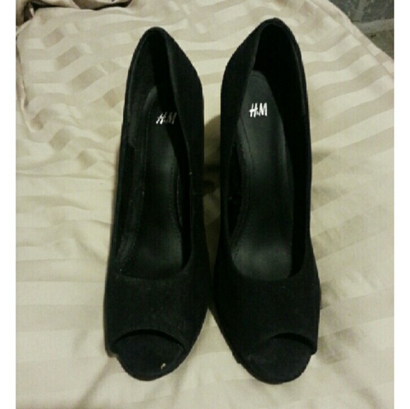 Black Suede Pumps