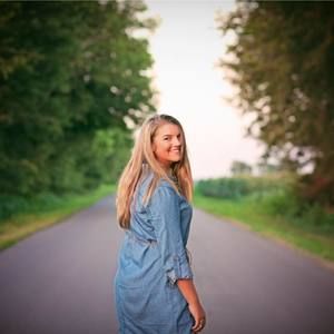 Meet your Posher, Abbey