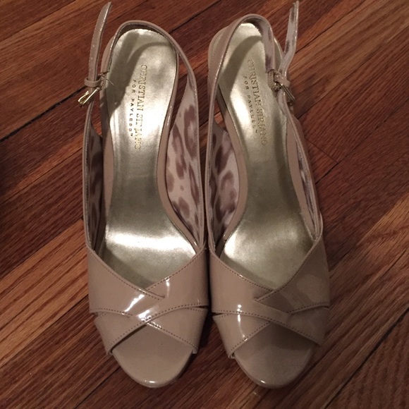 Nude patten leather sling backs