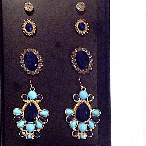 ❌SOLD❌FINAL CLEARANCE !!! 4 Pair Fashion Earring - Picture 3 of 4