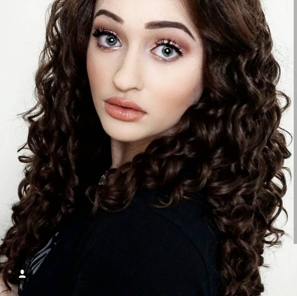 Meet your Posher, Rosa - Picture 2 of 7