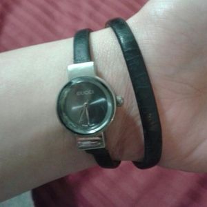 RESERVED!!!!AUTHENTIC GUCCI vintage bracelet watch