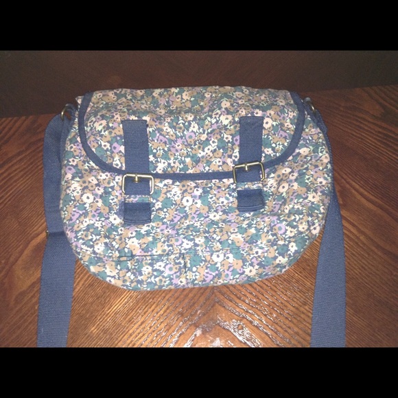 Floral cotton messenger bag