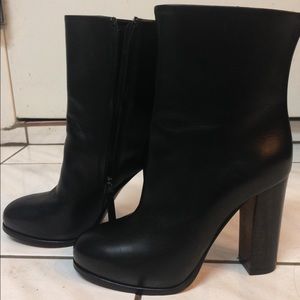 FLASH SALE ‼️Scoop NYC black boots