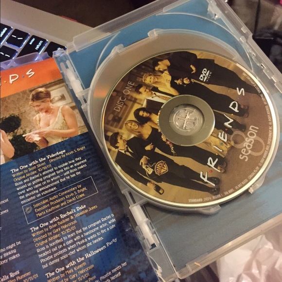 Friends season 8 disc set - Picture 2 of 4
