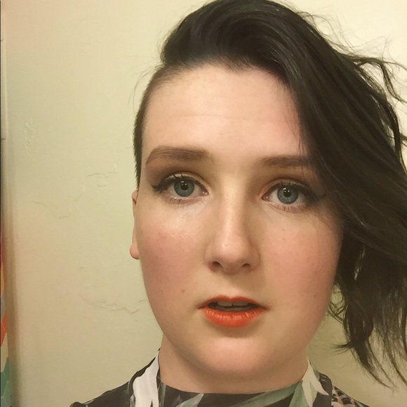 Welcome to my closet! - Picture 2 of 4