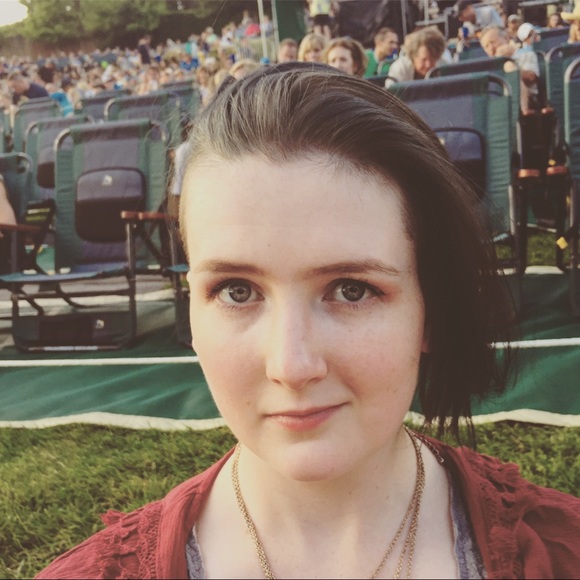 Welcome to my closet! - Picture 3 of 4