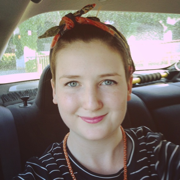 Welcome to my closet! - Picture 4 of 4