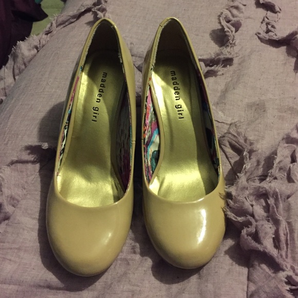 Madden girl nude wedges