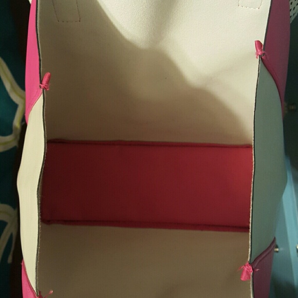 ESTEE LAUDER BAG. REAL LEATHER. BRIGHT PINK - Picture 3 of 4