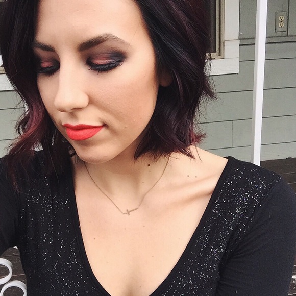 Follow my Instagram!! @jacquelynrose3 - Picture 3 of 3