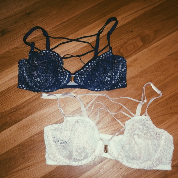 Victorias Secret lace bras bundle!