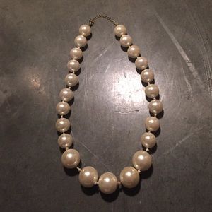 Oversized Pearls, long and cute for any occasion!
