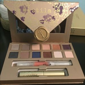 Stila eyeshadow palette