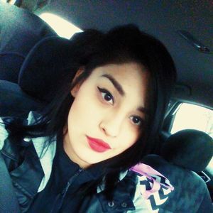 Meet your Posher, Daniela