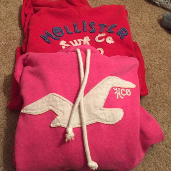 2 hollister hoodies