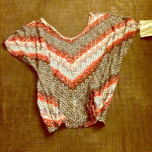 New tribal shirt size small