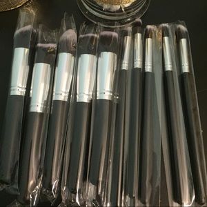 Makeup brushes