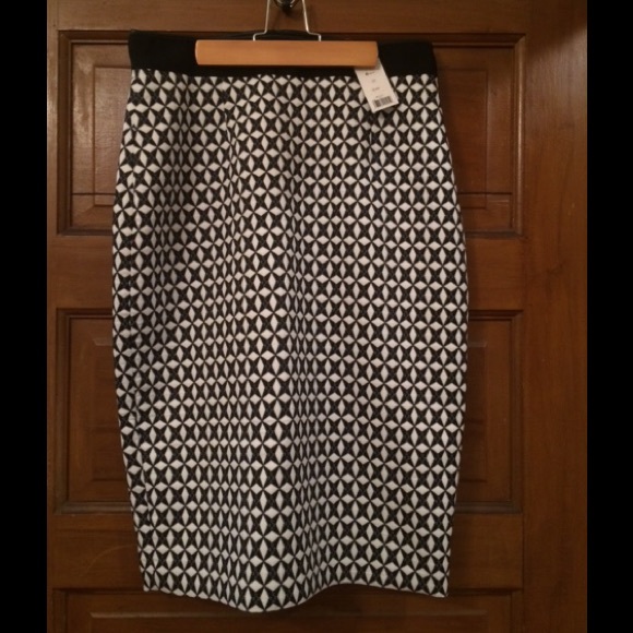 Banana Republic Dresses & Skirts - Banana Republic skirt, new - size 10