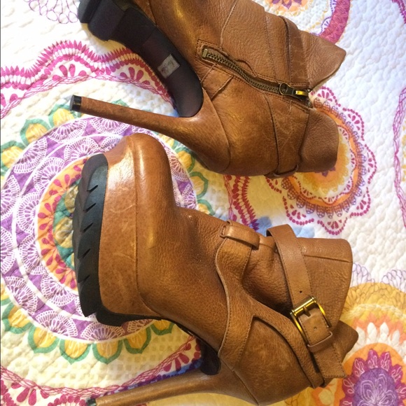 Sam Edelman booties - Picture 2 of 4