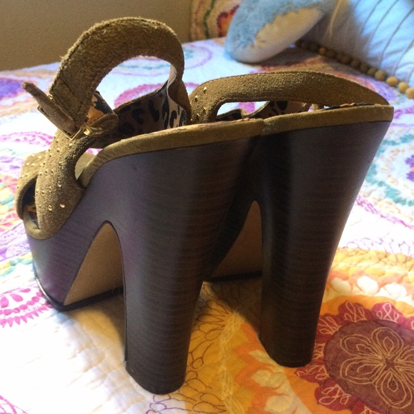 Jessica Simpson heels - Picture 3 of 4