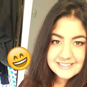 Meet your Posher, Heela