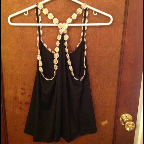 L.A. Hearts tank top - Picture 2 of 2