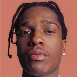 Meet your Posher, Paris