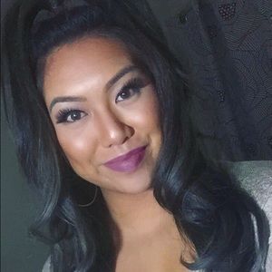 Meet your Posher, Denissa